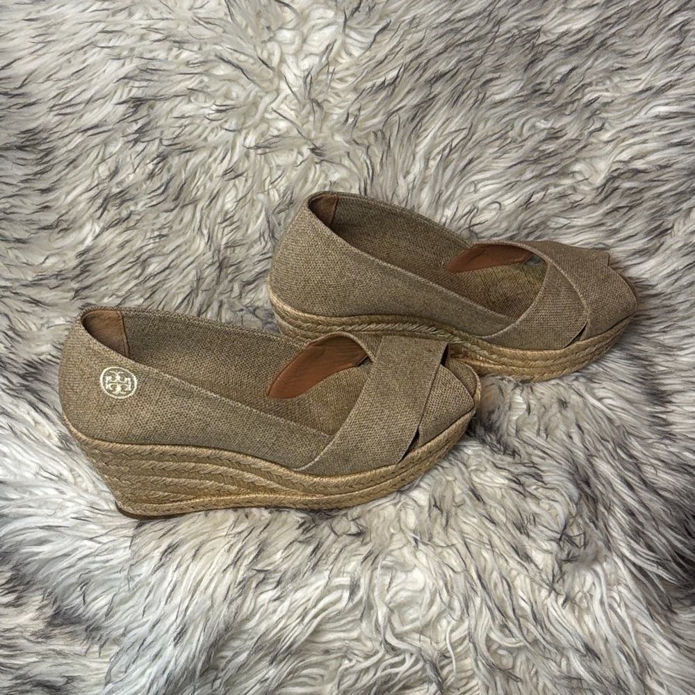 Tory Burch Espadrille Peep-Toe Wedges in Taupe — size 7 - Picture 8 of 9